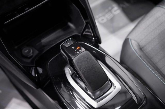 PEUGEOT 2008 motore elettrico 136cv 100KW Allure