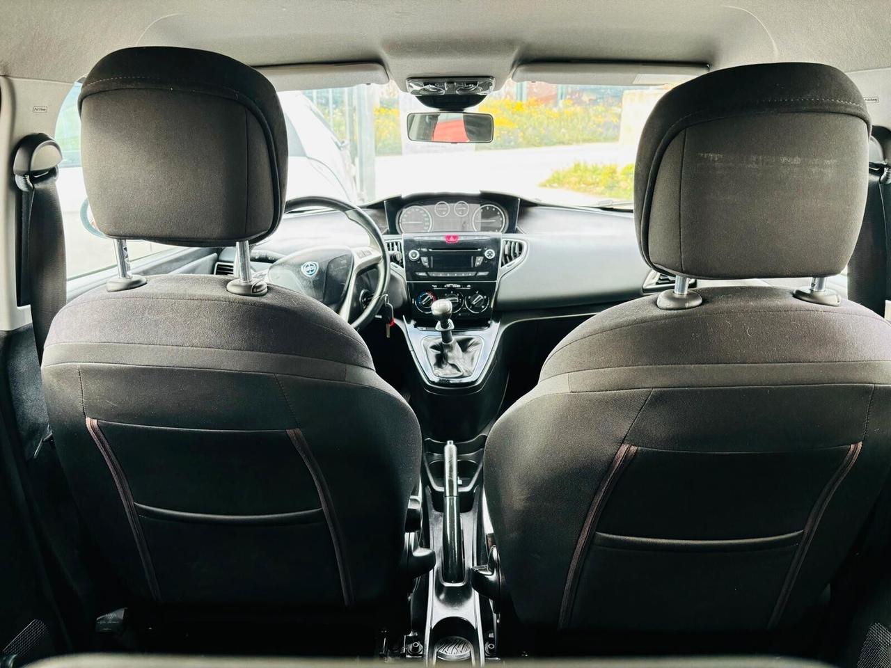 Lancia Ypsilon 1.2 69 CV 5 porte S&S Gold