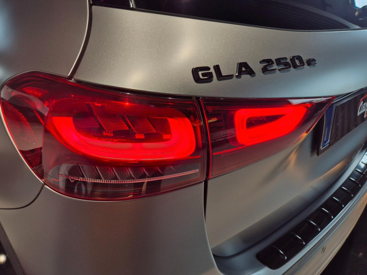 Mercedes-benz GLA 250 GLA 250 e EQ-Power Automatic PREMIUM AMG