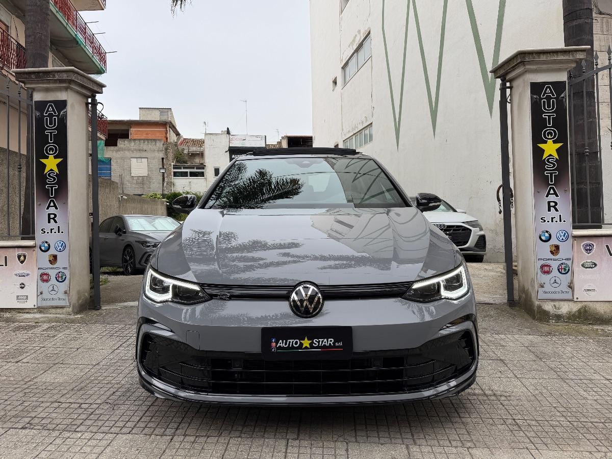 Volkswagen Golf 8 R-line 2.0 TDI 150 CV