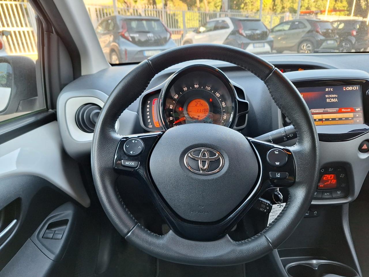 Toyota Aygo Connect 1.0 VVT-i 72 CV 5 porte x-fun
