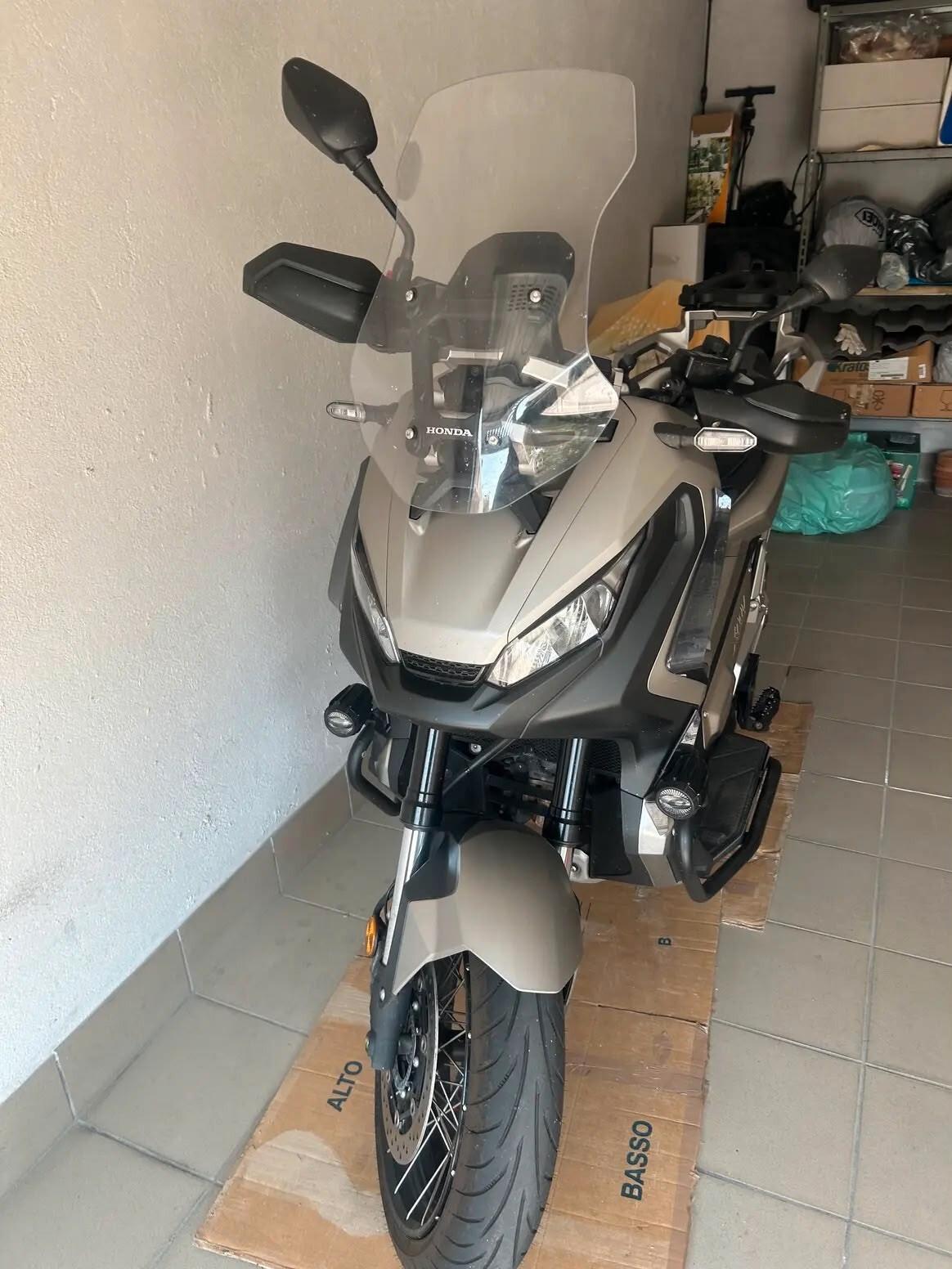 Honda X-ADV 750 GRAVEL