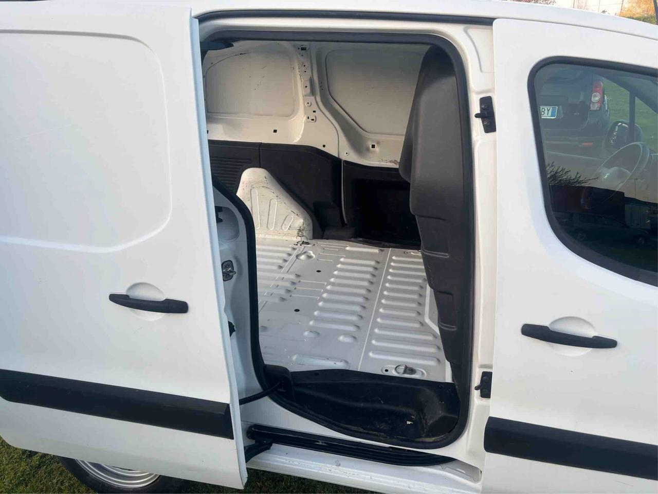 Peugeot Partner 1.6 Hdi Cambio Automatico portello apribile carichi lunghi