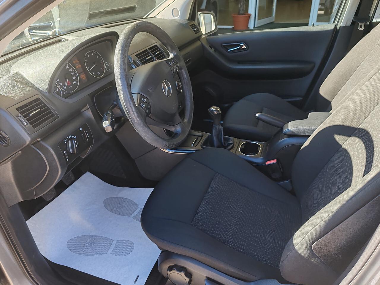 MERCEDES A 160 BENZINA BLUE EFFICIENCY 95 CV