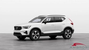 VOLVO XC40 Mild Hybrid B3 automatico Ultimate Dark