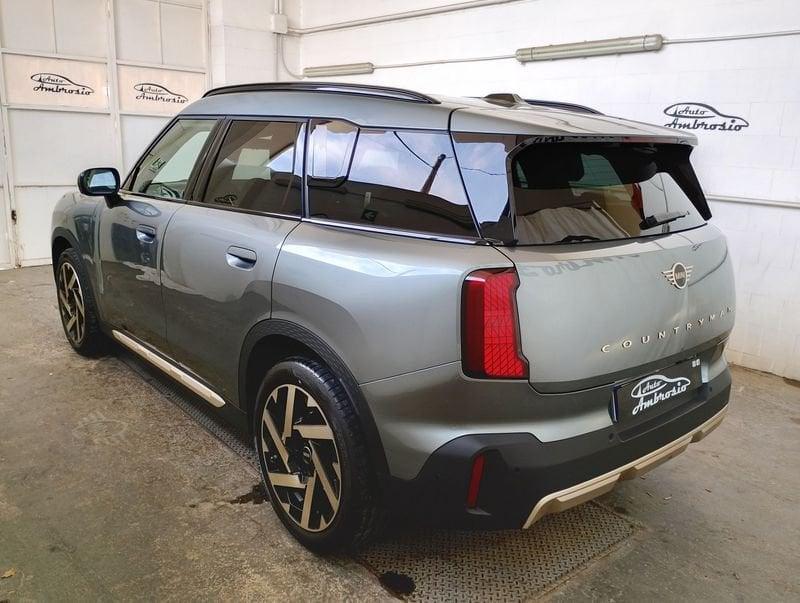 MINI Mini Countryman U25 Mini C Countryman Favoured tua da 389,00 al mese