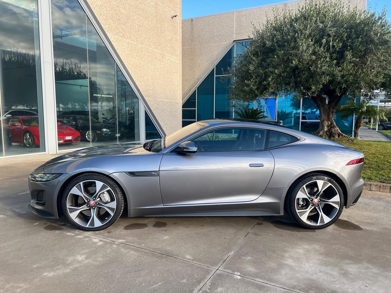 Jaguar F-Type Coupe 2.0 i4 First Edition rwd 300cv auto