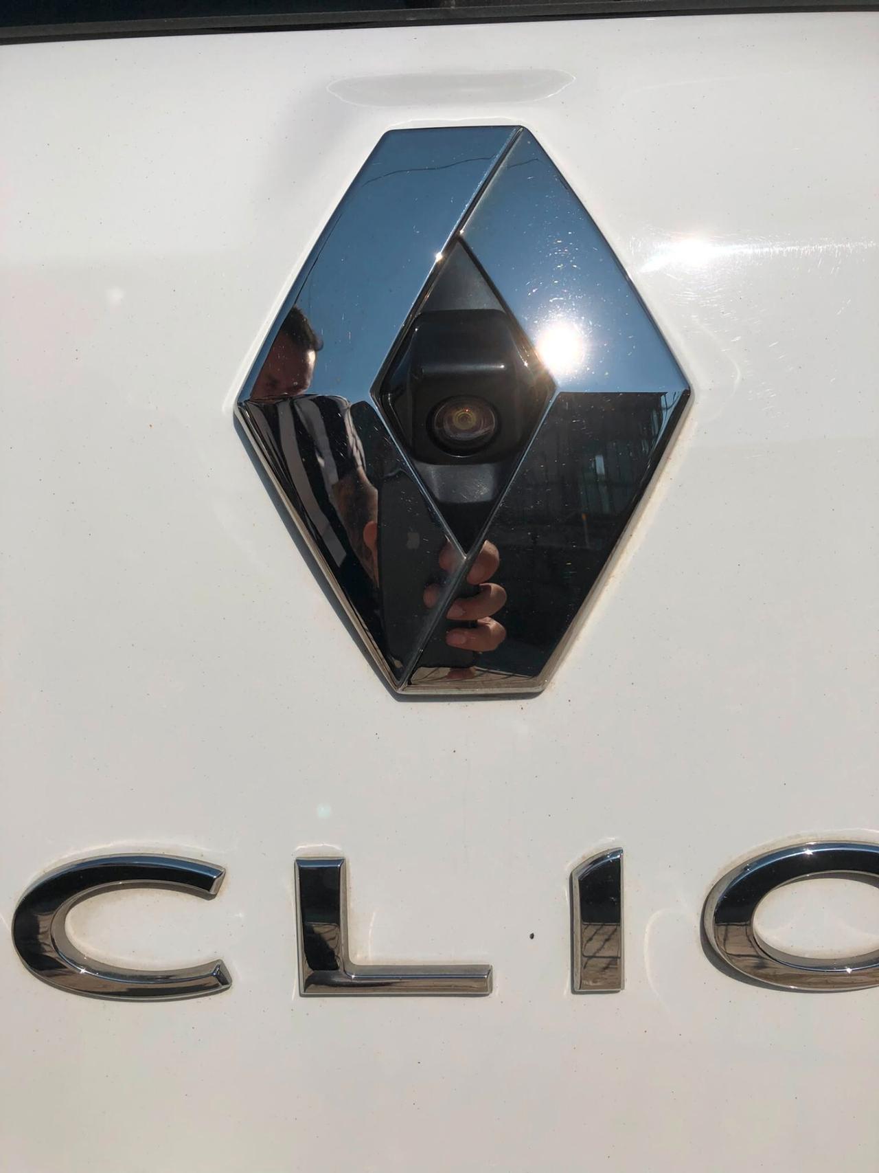 Renault Clio dCi 8V 75 CV 5 porte Moschino Intens