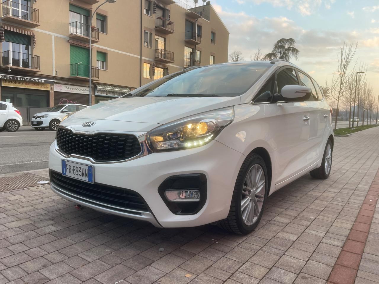 Kia Carens 1.7 CRDi 115 CV Business Class