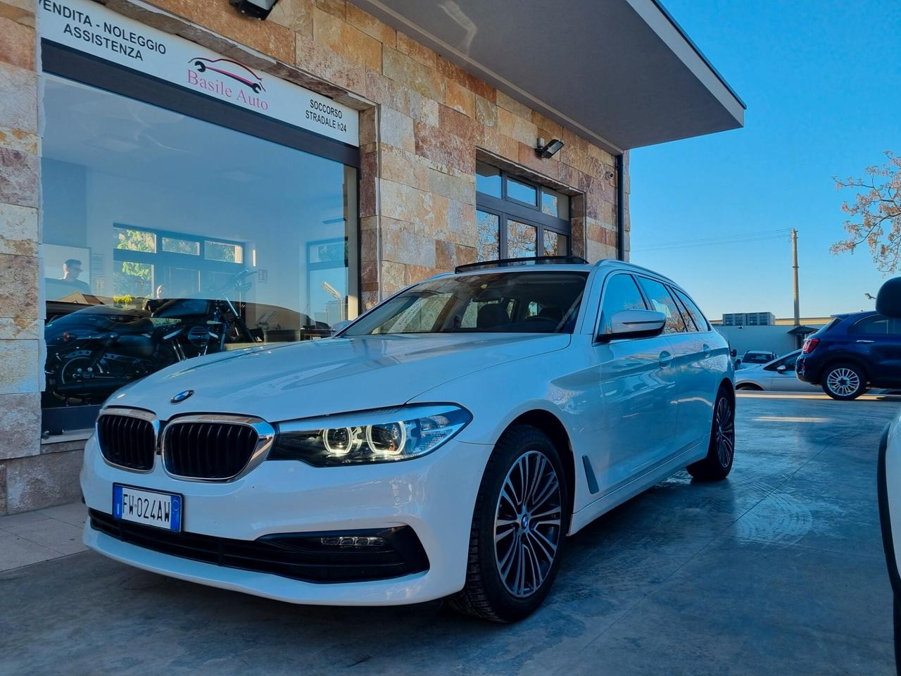 Bmw 520 520d xDrive Luxury TETTO PANORAMICO