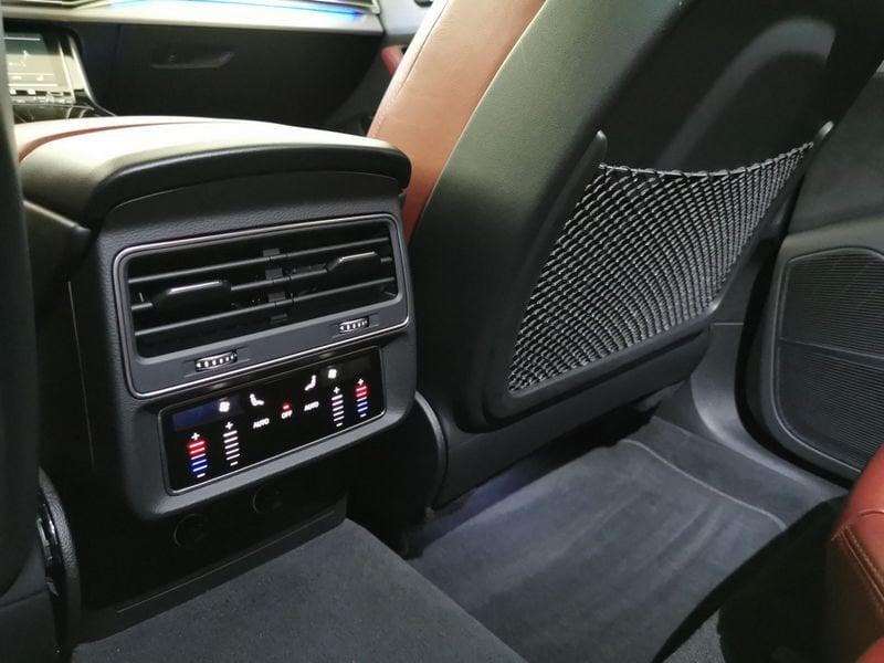Audi Q8 SQ8 4.0 tfsi Sport Attitude quattro tiptronic