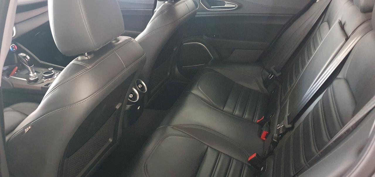 Alfa Romeo Giulia 2.2 Turbodiesel 190 CV AT8 Lusso