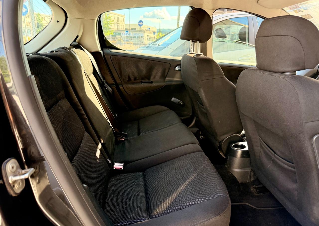 Peugeot 207 1.6 HDi 90CV 5p. XS