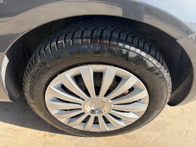 FIAT Punto 1.2 8V 5 porte OK NEOP POCHI CHILOMETRI EURO 5