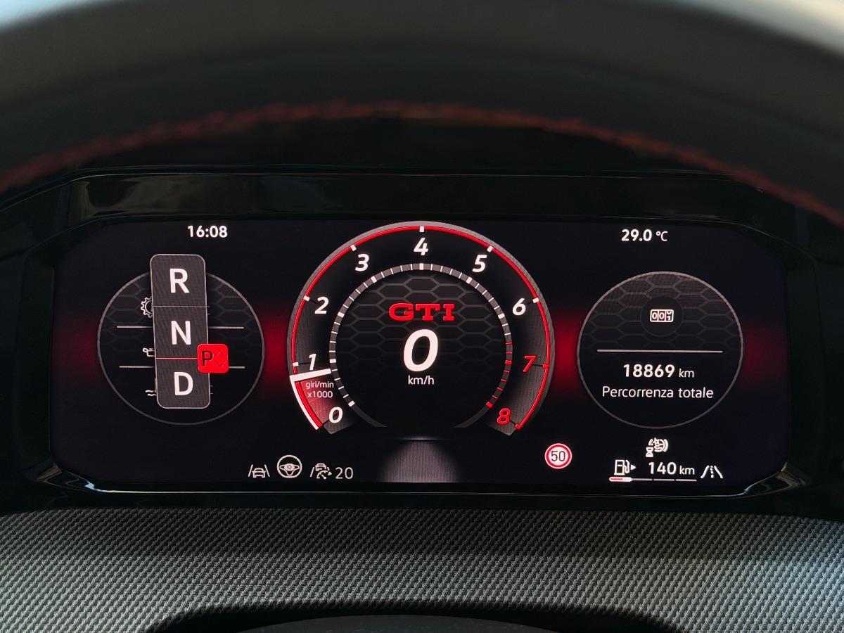 Volkswagen Golf 8.5 GTI 2.0 TSI 265CV