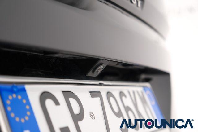 PEUGEOT 3008 HYBRID4 300 E-EAT8 ALLURE PACK