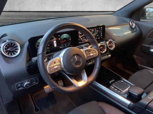 MERCEDES-BENZ GLA 200 d Automatic Premium