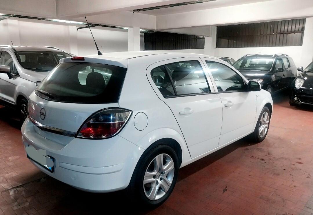 Opel Astra 1.4 90 cv GPL- 5 porte