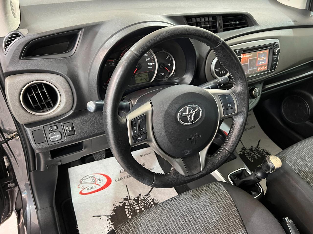 Toyota Yaris 1.0 69 CV - LOUNGE - 2014