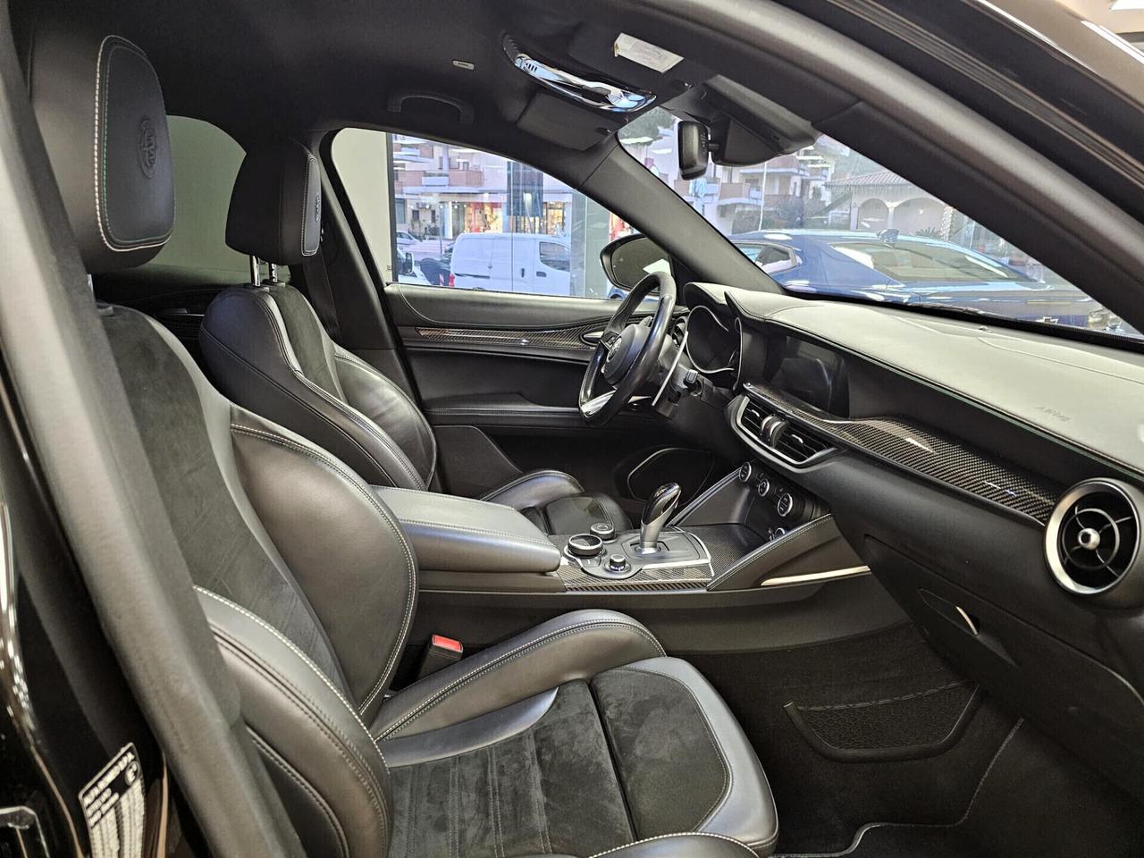 Alfa Romeo Stelvio 2.9 Bi-Turbo V6 510 CV AT8 Quadrifoglio