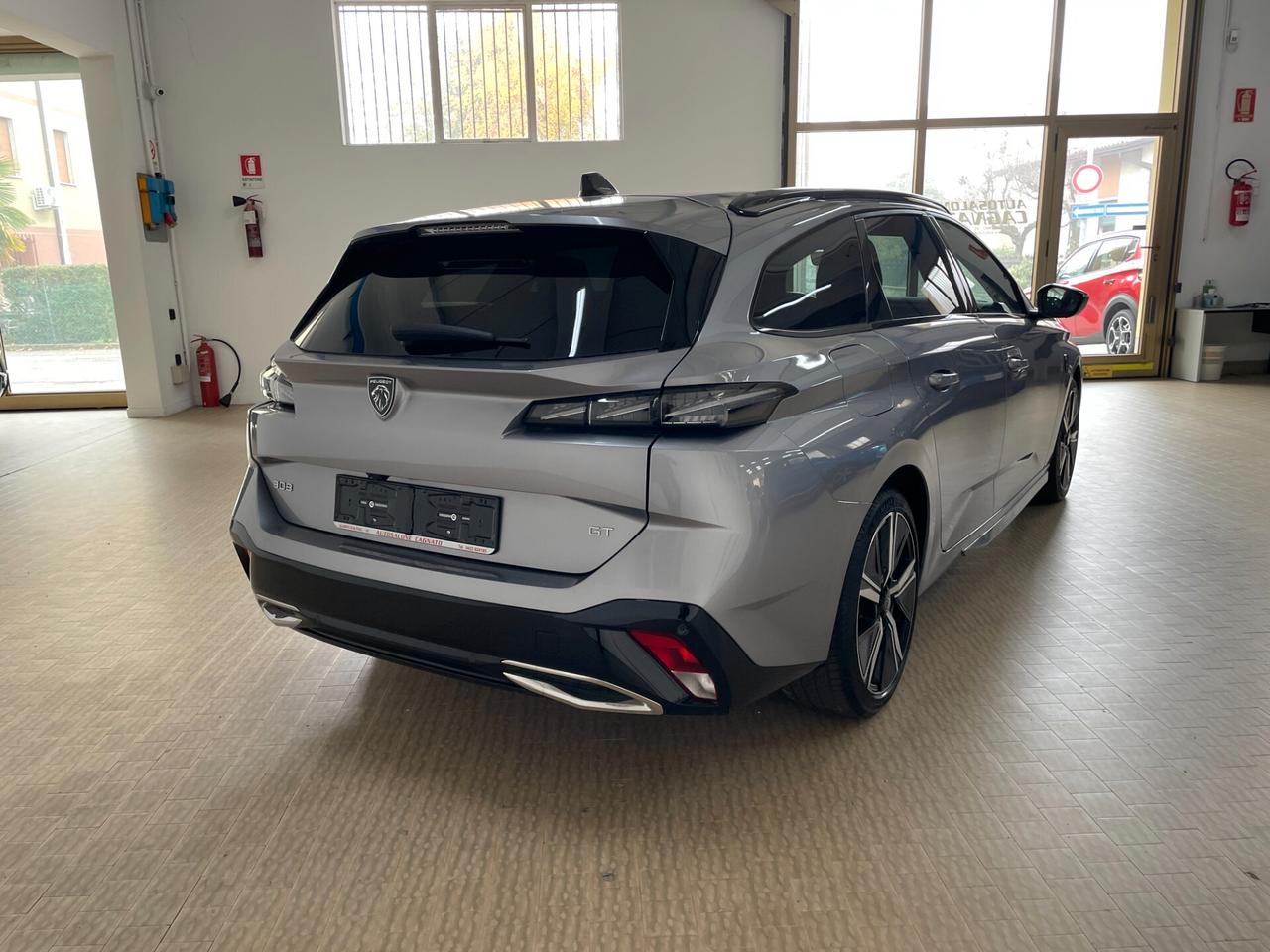 Peugeot 308 Hybrid 145 e-DCS6 SW GT 2025 Km 10400