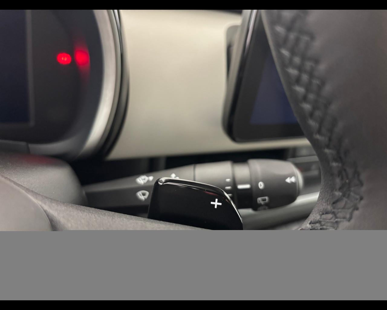 FIAT 600 1.2 hybrid La Prima 110cv auto