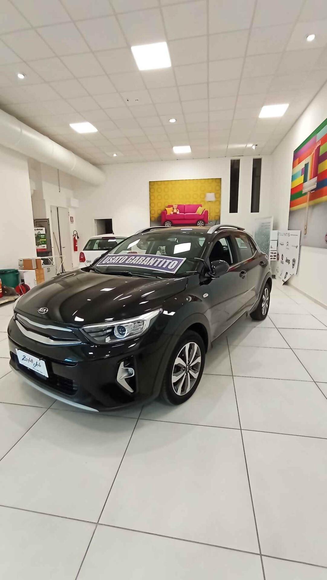 KIA STONIC 1.2 BZ - UNICO PROPRIETARIO - OK NEOP.