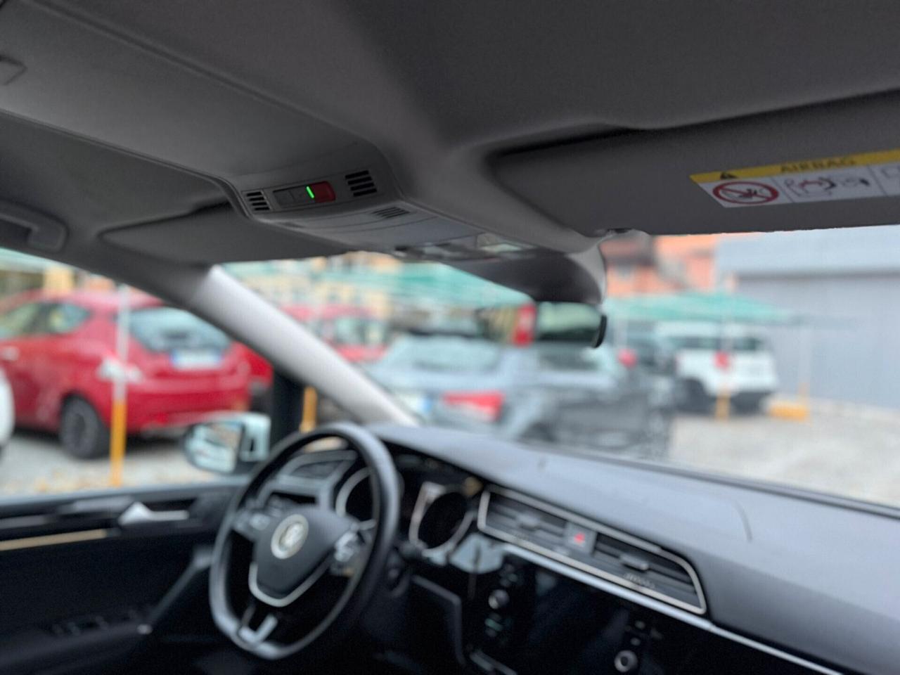 Volkswagen Touran 2.0 TDI 150 CV SCR DSG Executive BlueMotion Tech.