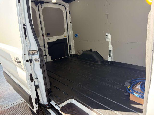 FORD E-Transit Van 350 L2H2 Trend 269CV Batt. 68KWh Auton. 260Km