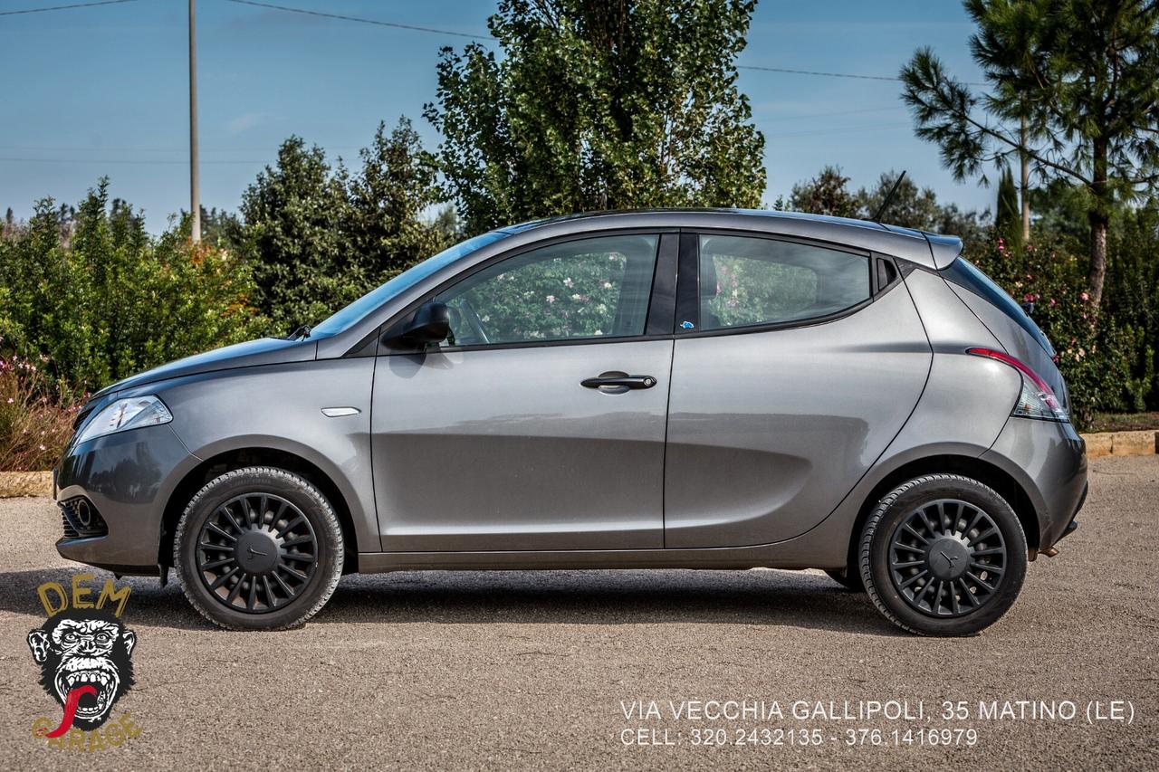 Lancia Ypsilon 1.2 69 CV 5 porte GPL Ecochic Elefantino Blu