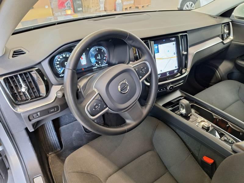 Volvo V60 2.0 B4 Momentum Business Pro