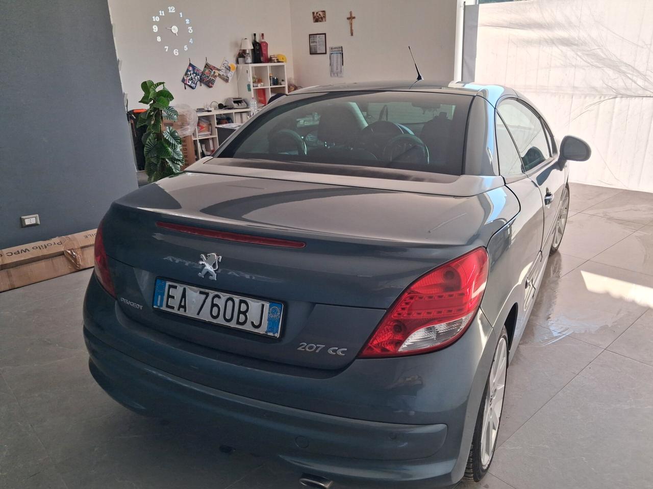 Peugeot 207 1.6 8V HDi 112CV CC Féline