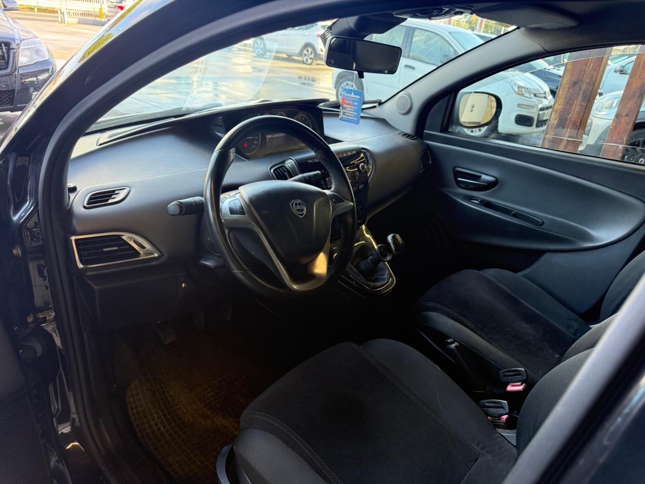 Lancia Ypsilon full optional