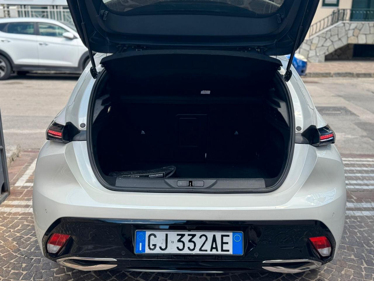 Peugeot 308 BlueHDi 130 S&S EAT8 Allure Pack