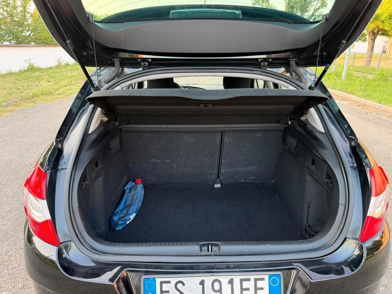 Citroen C4 1.6 e-HDi Berlina 115cv