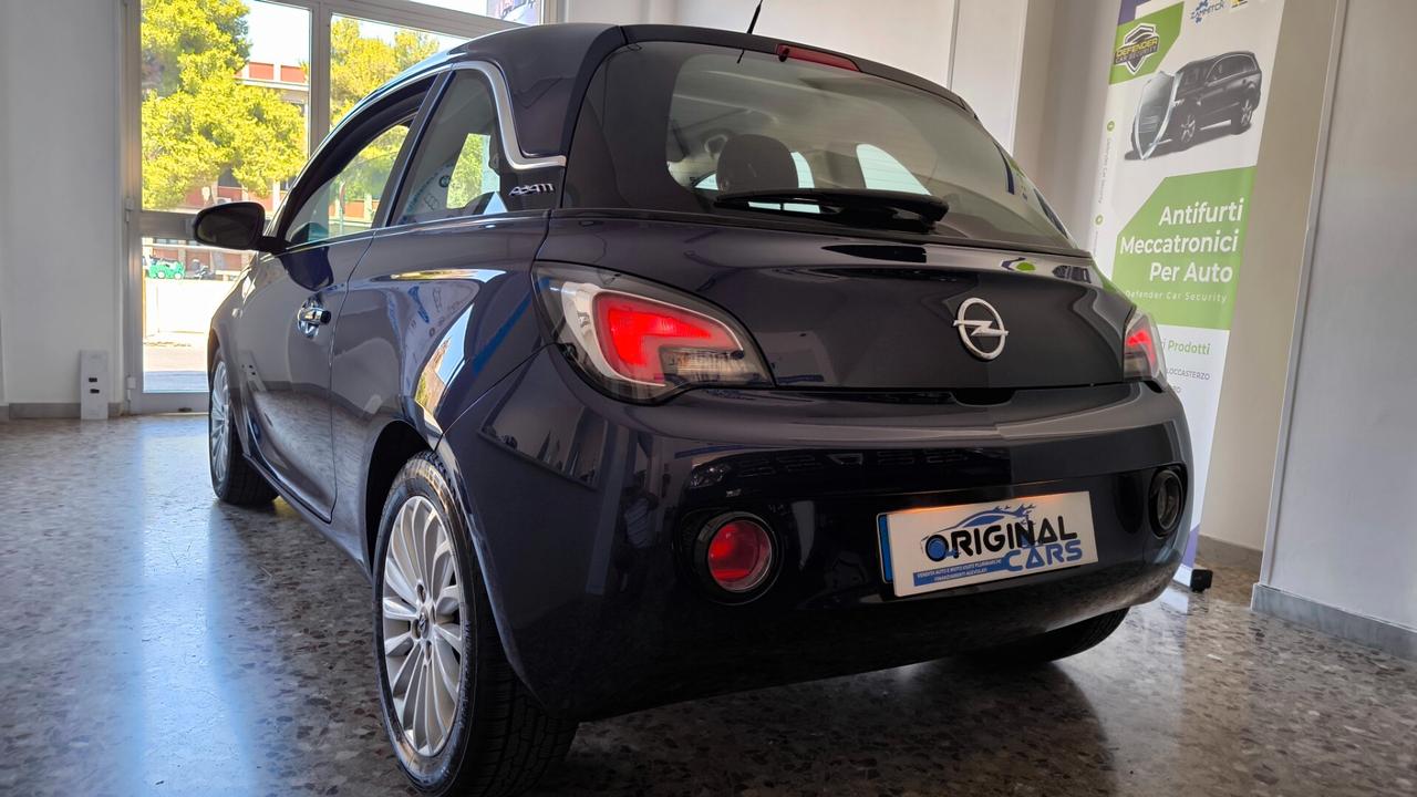 Opel Adam 1.2 70 CV Slam