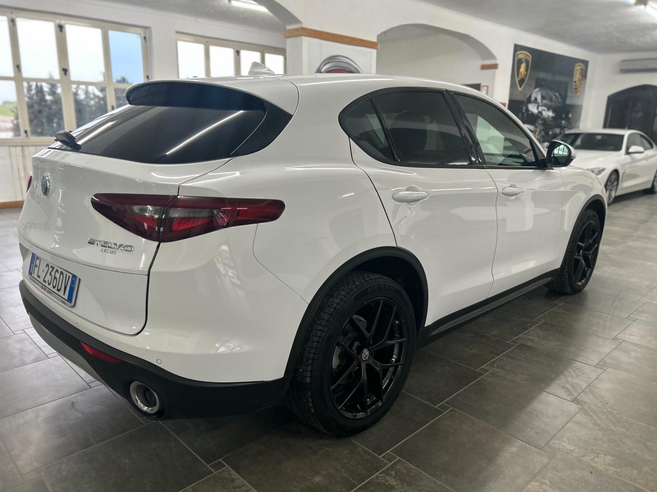 Alfa Romeo Stelvio 2.2 Turbodiesel 210 CV AT8 Q4 Super