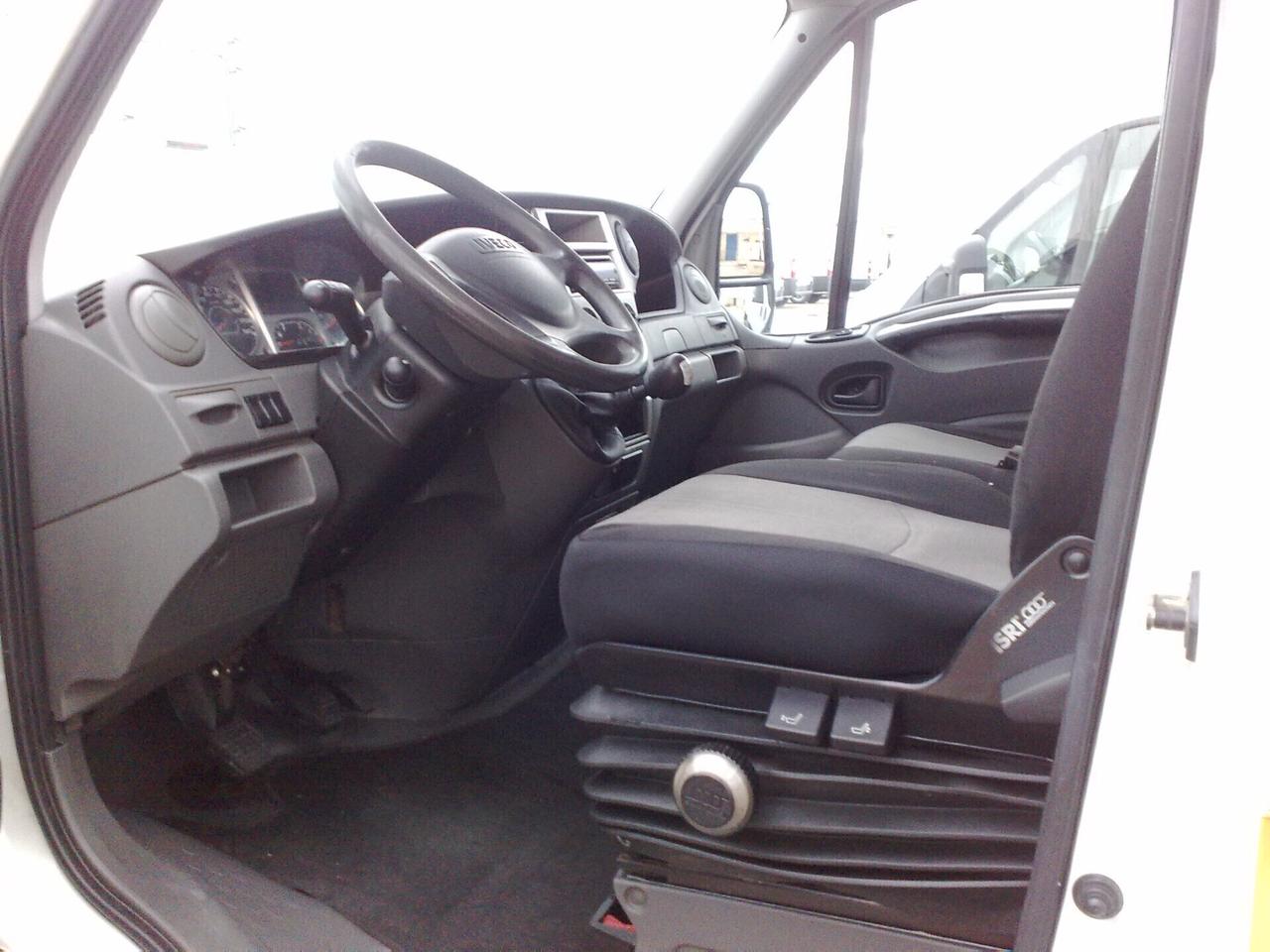 Iveco Daily 35c14 3000cc GRANVOLUME - 2011