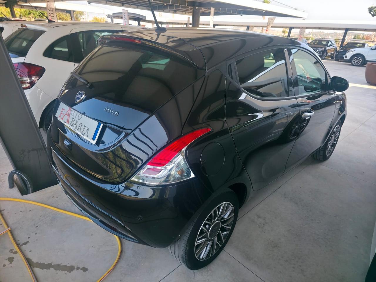 Lancia Ypsilon 1.0 FireFly 5 porte S&S Hybrid Gold Plus