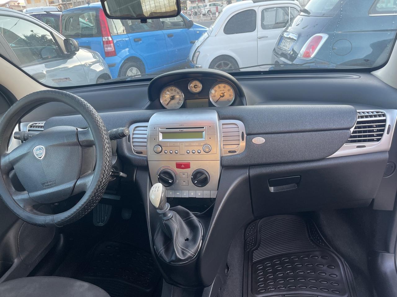 Lancia Ypsilon 1.2 Argento