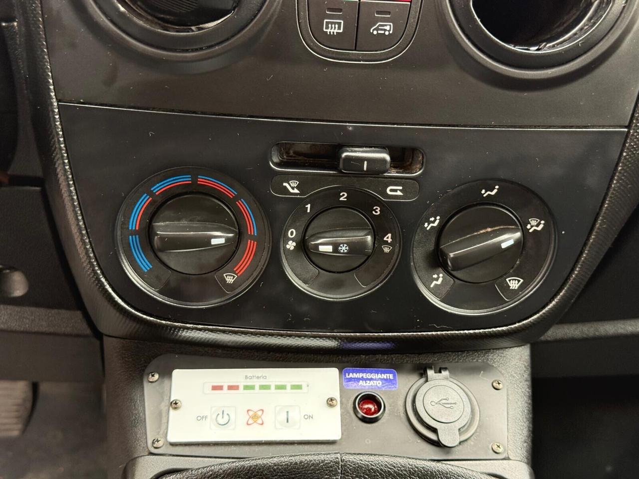 Fiat Fiorino 1.3 MJT 95CV Cargo 2 posti