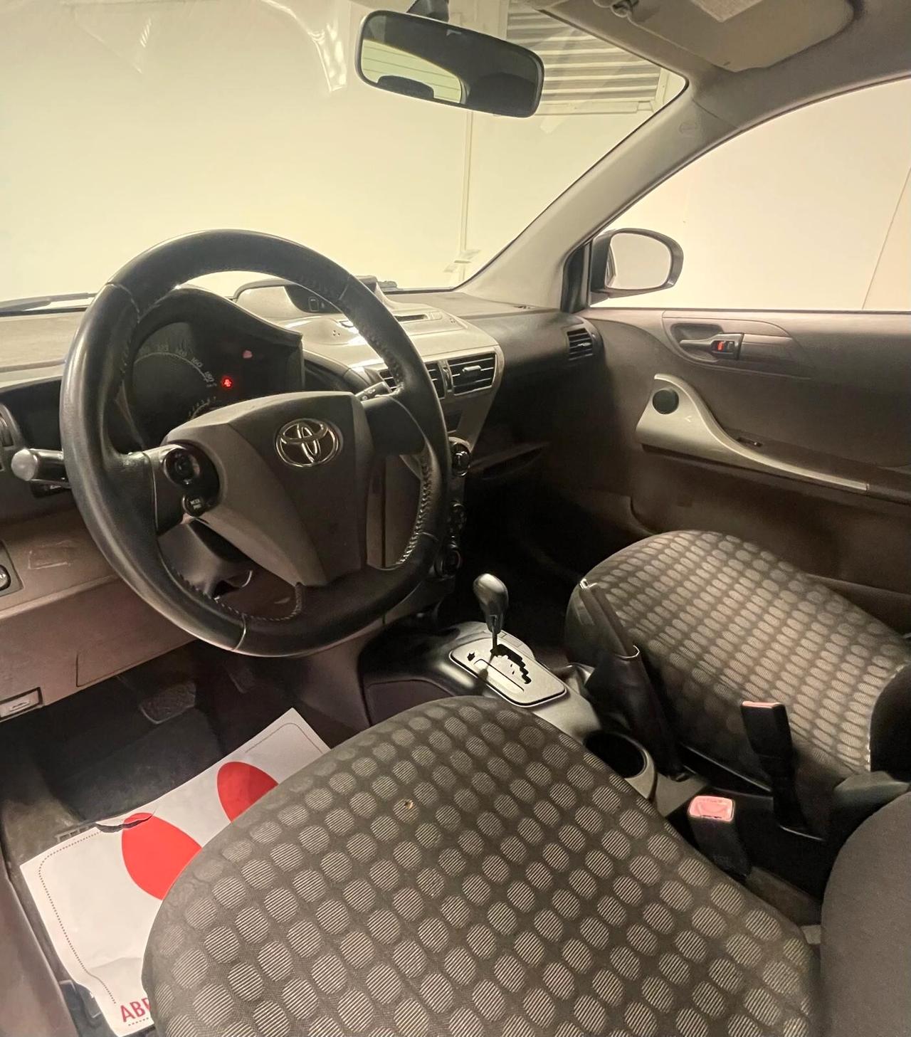 TOYOTA iQ 1.0 - OK NEOPATENTATI - AUTOMATICO