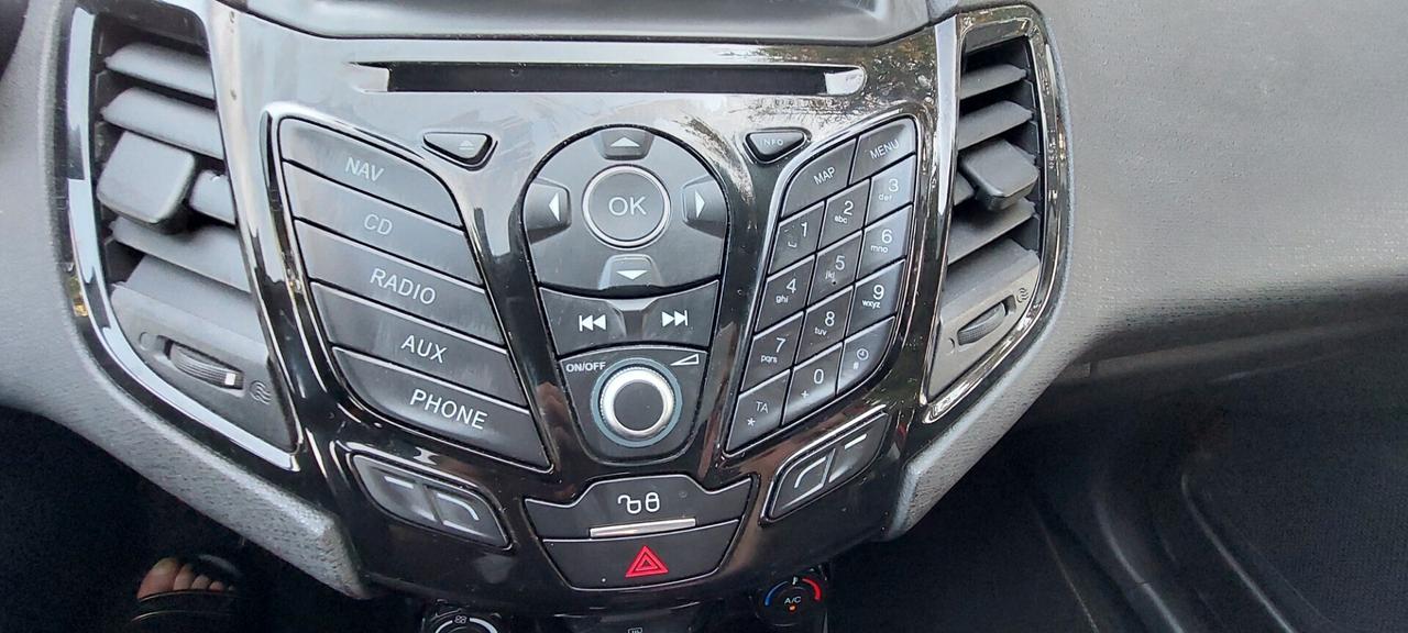 FIESTA 1,4 GPL DI SERIE CASA MADRE TITANIUM NAVI TELEFONO LEGA IMPECCABILE FULL FULL
