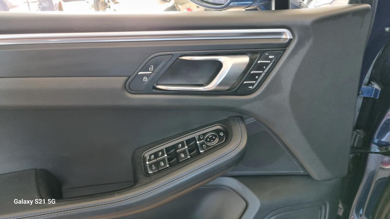 Porsche Macan 2.0 T Tetto Scarichi Spot. Sospensioni Radar
