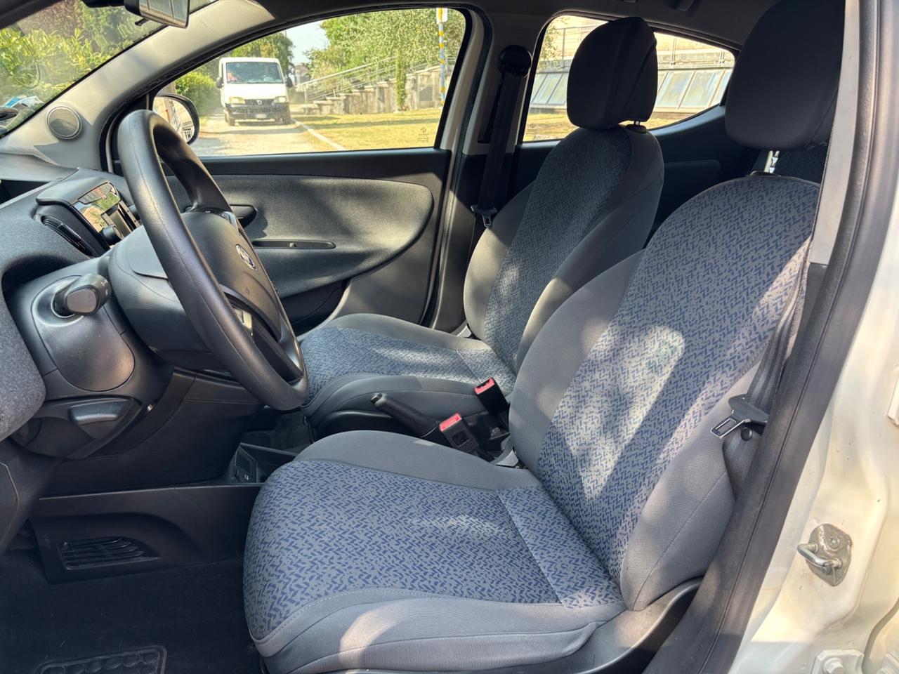 Lancia Ypsilon Hybrid (con soli 108000km)