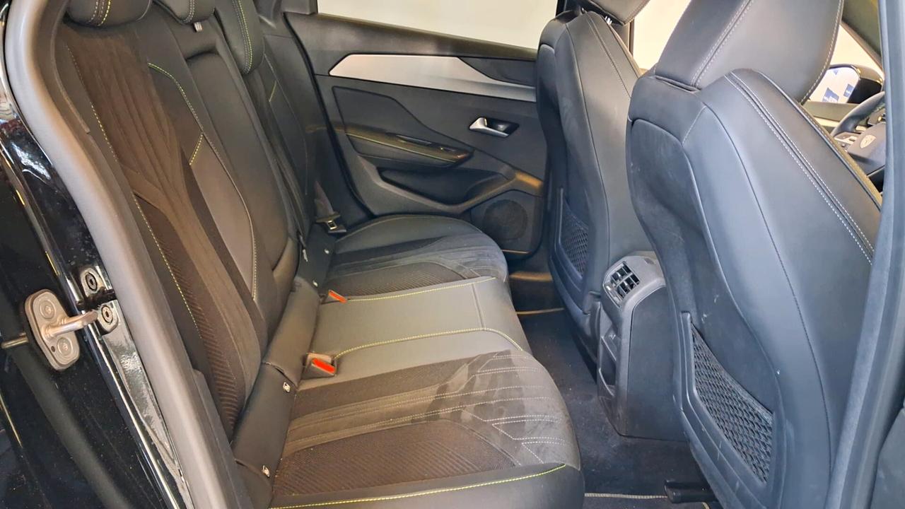 Peugeot 308 Plug-in Hybrid 225 e-EAT8 SW GT