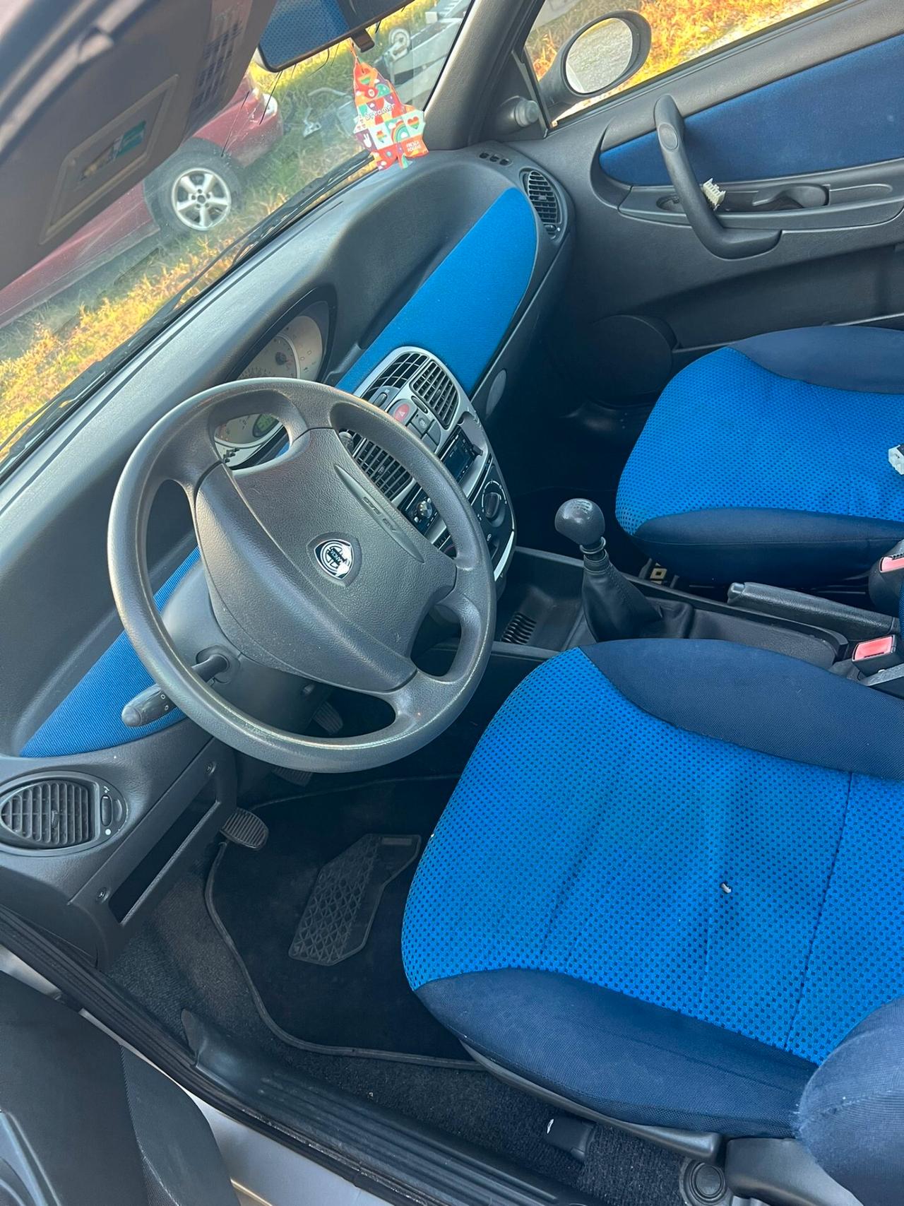 Lancia Y 1.2i 16V cat LX