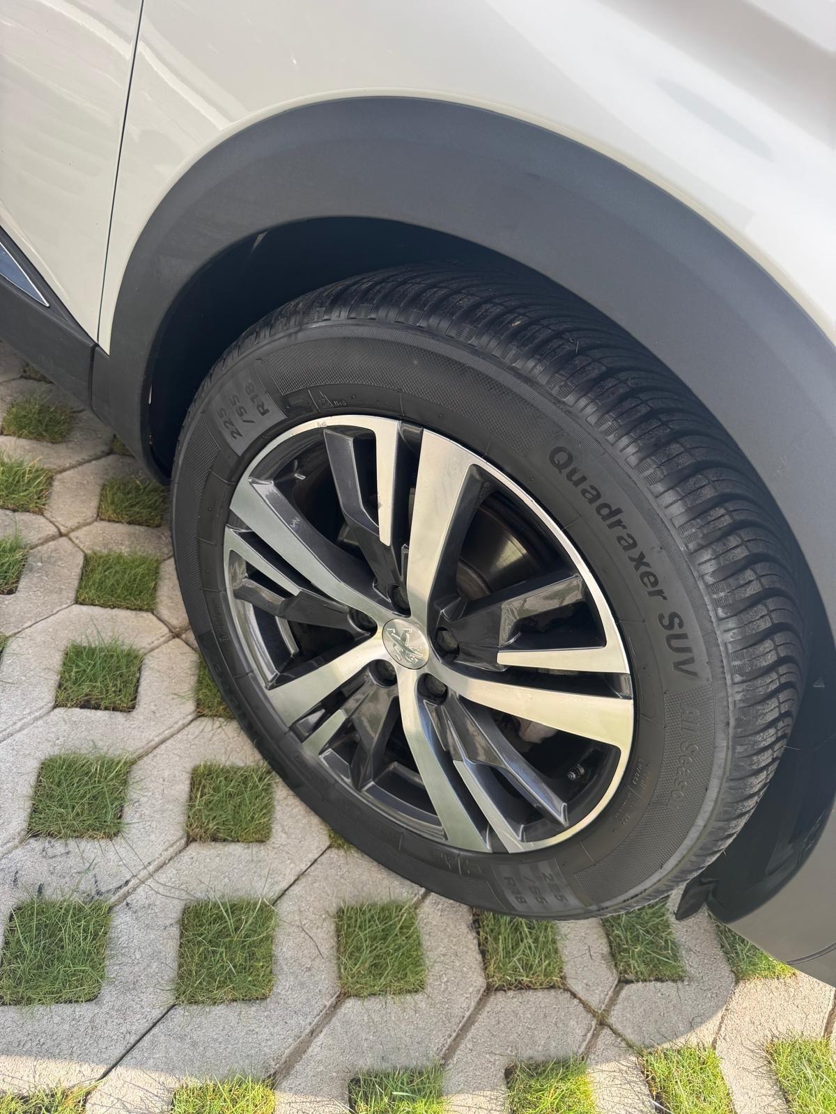 Peugeot 3008 BlueHDi 130 S&S EAT8 Allure