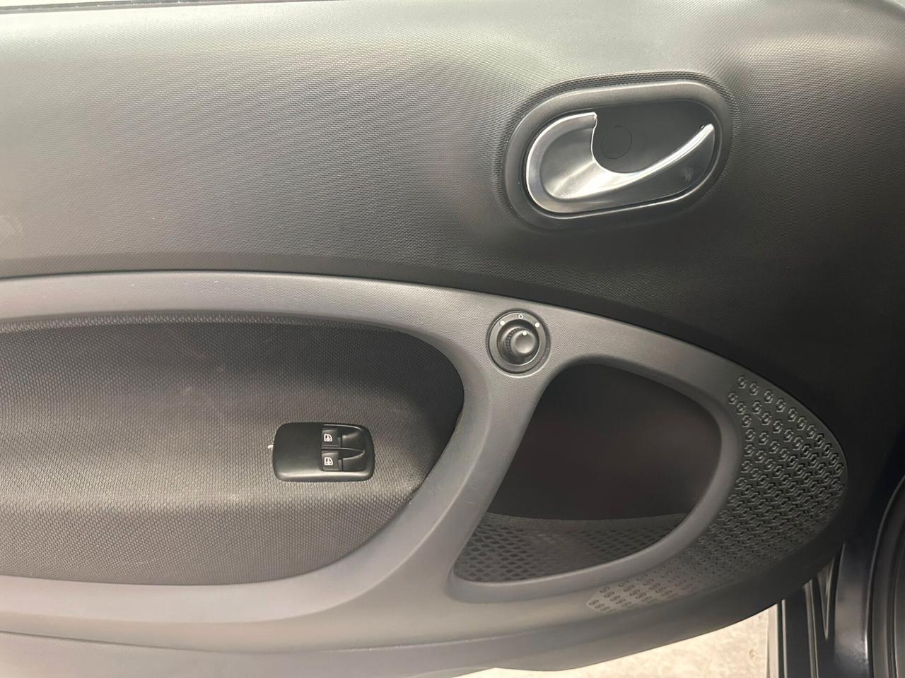 Smart ForTwo EQ BRABUS BLUEDAWN EDITION