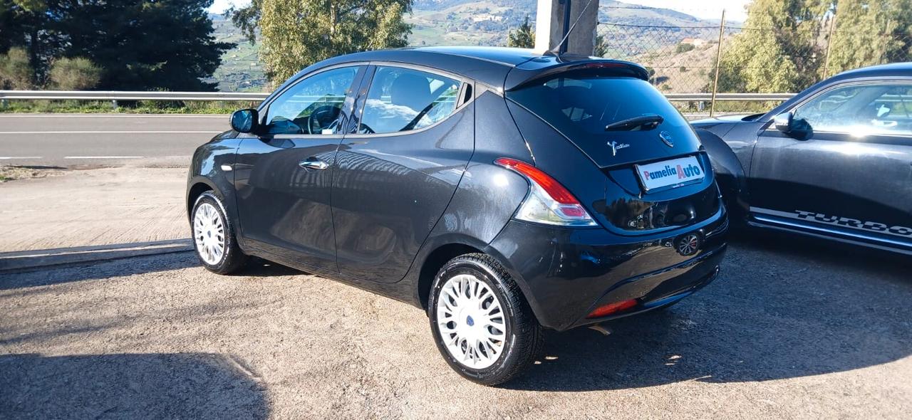 Lancia Ypsilon 1.2 69 CV GPL Gold - 2016